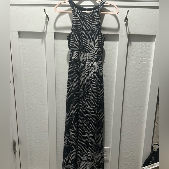 SLNY Black and silver metallic halter maxi‎ Dress - Picture 4 of 6